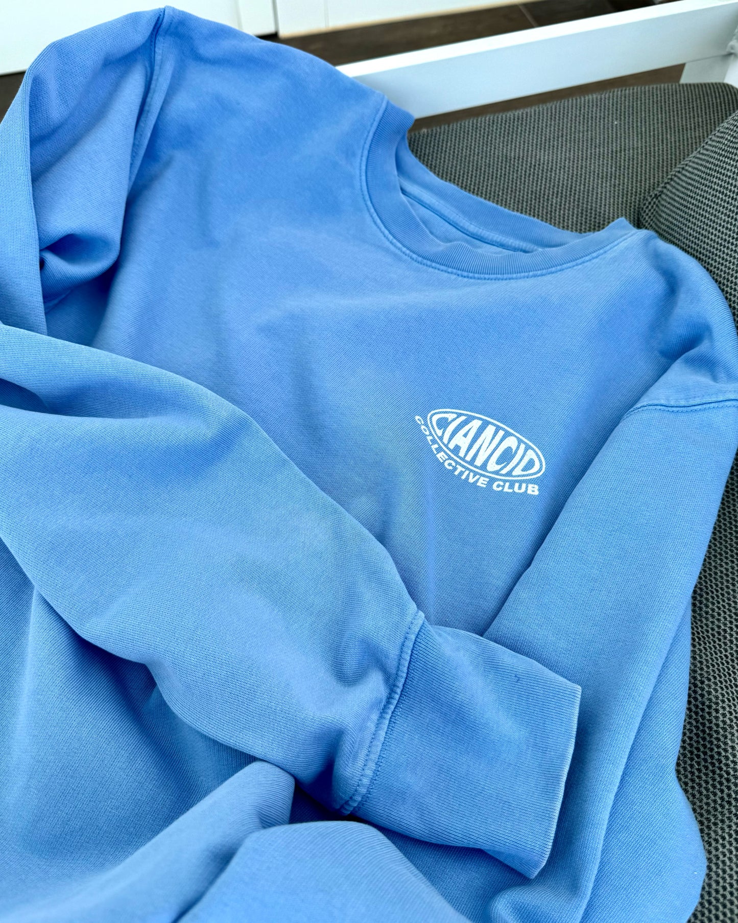 Vintage Swimmer Blue Bubble Sweatshirt